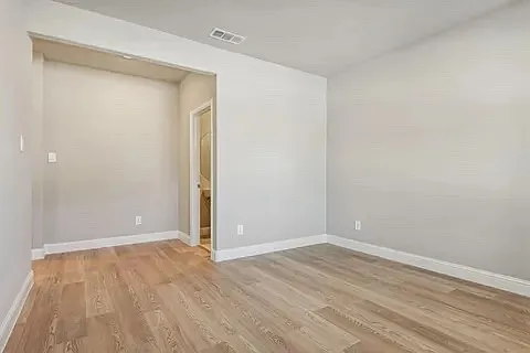 501 Midnight Oak Dr — Photo 16