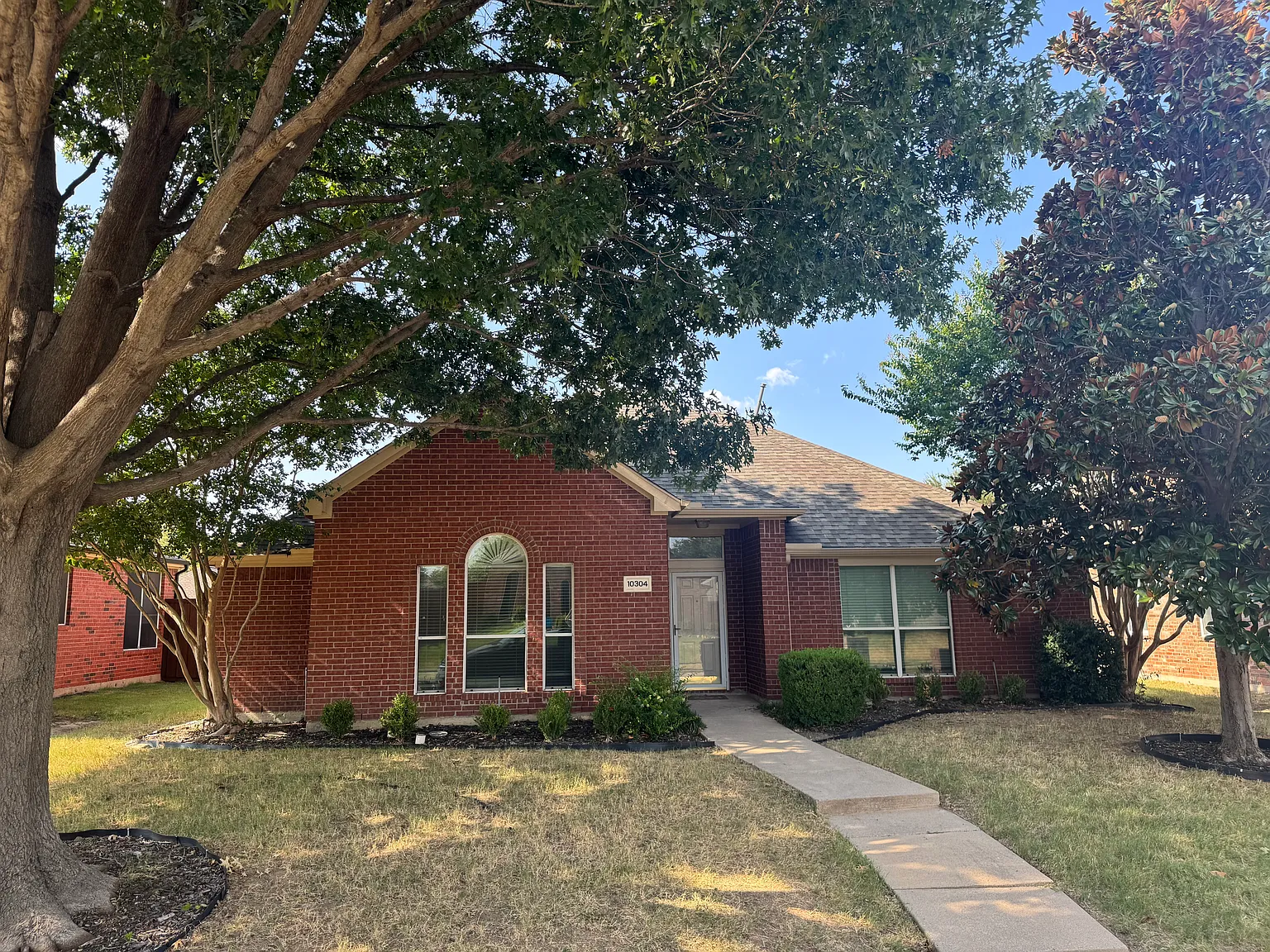 10304 Max Ln — Photo 3