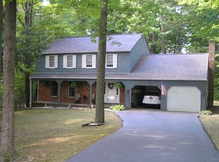 16 Fir Top Dr, Orchard Park, NY 14127