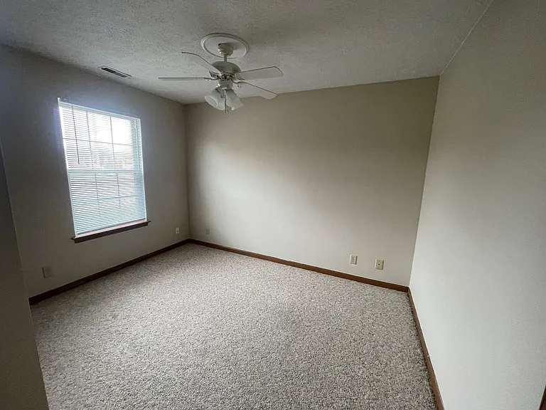 3029 Butterfield Ct — Photo 15