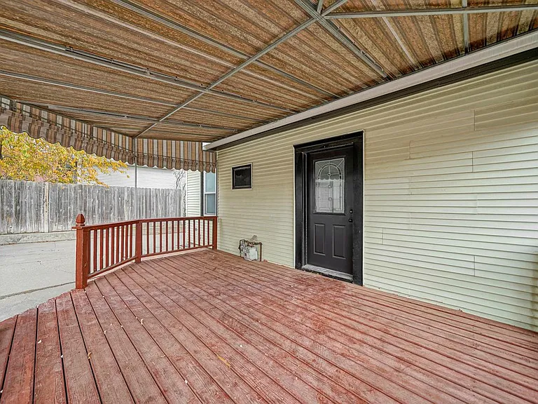 1603 N Cotner Blvd — Photo 14
