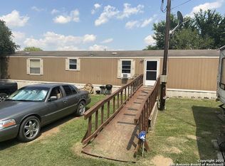 225 Bluebonnet Rdg, Seguin, TX 78155