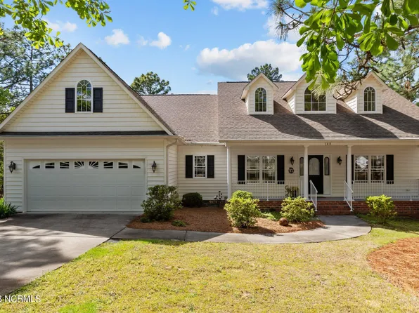 142 Beacon Ridge Drive, West End, NC 27376