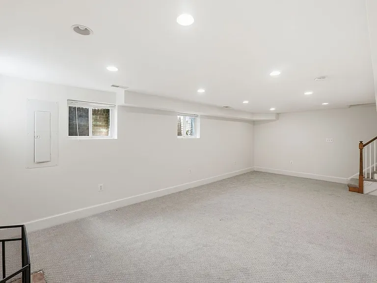 2812 Northampton St NW — Photo 17