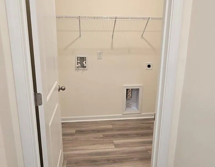 1098 Silverbend Trl — Photo 9