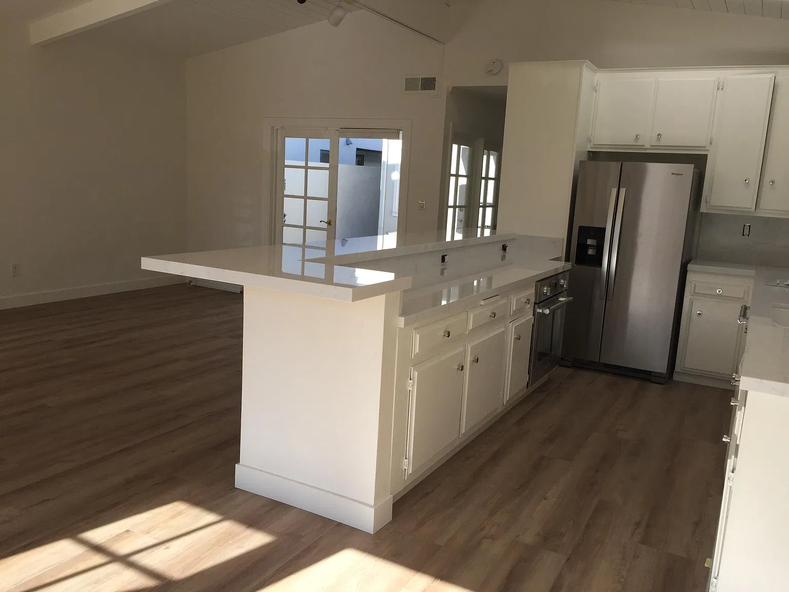 717 Heliotrope Ave — Photo 3