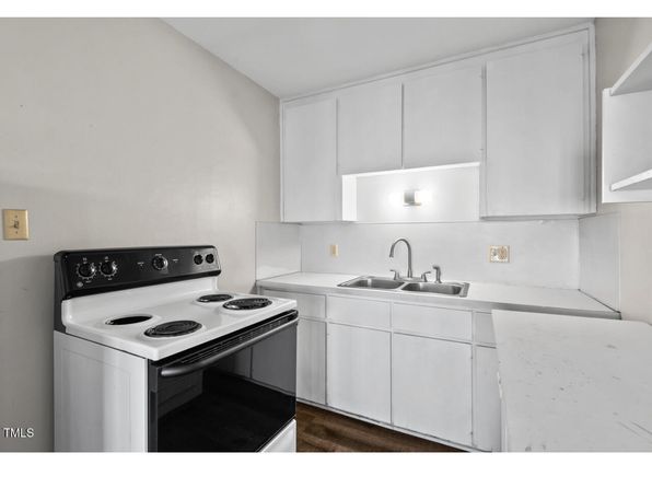 2107 Markham Dr