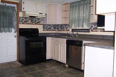 2nd image of 2617 Highland St