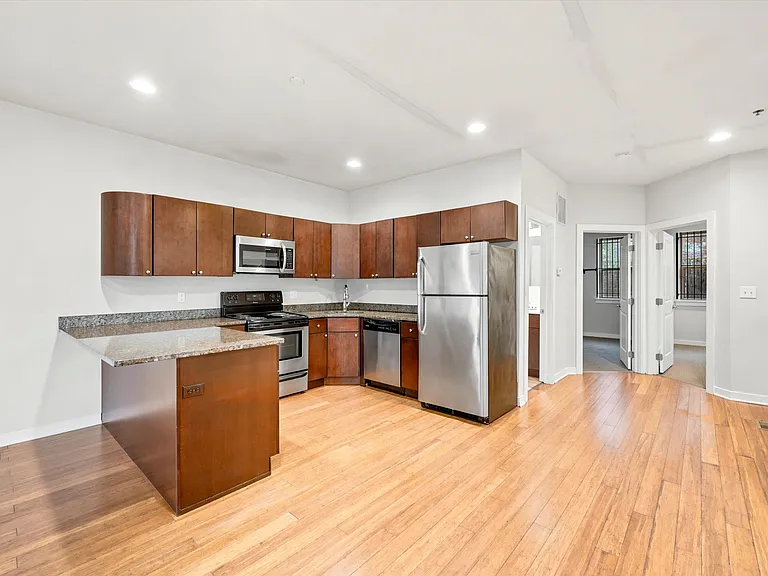 4030 Irving Street — Photo 1
