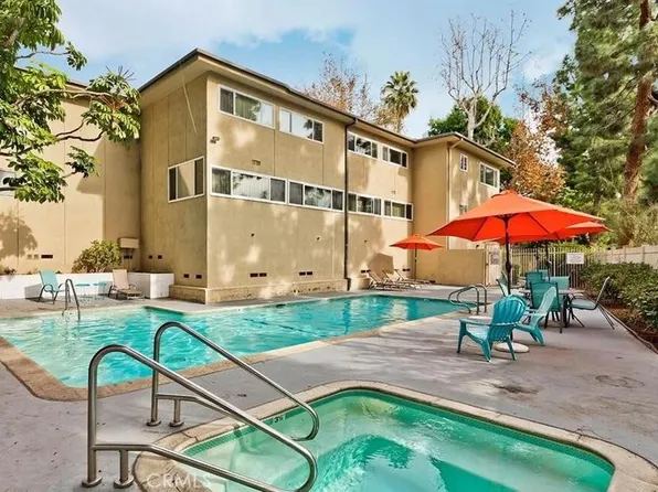 11138 Aqua Vista St APT 9, North Hollywood, CA 91602