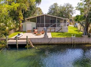 6496 W Richard Dr, Weeki Wachee, FL 34607