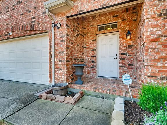 3rd image of 1116 Willowridge Cir