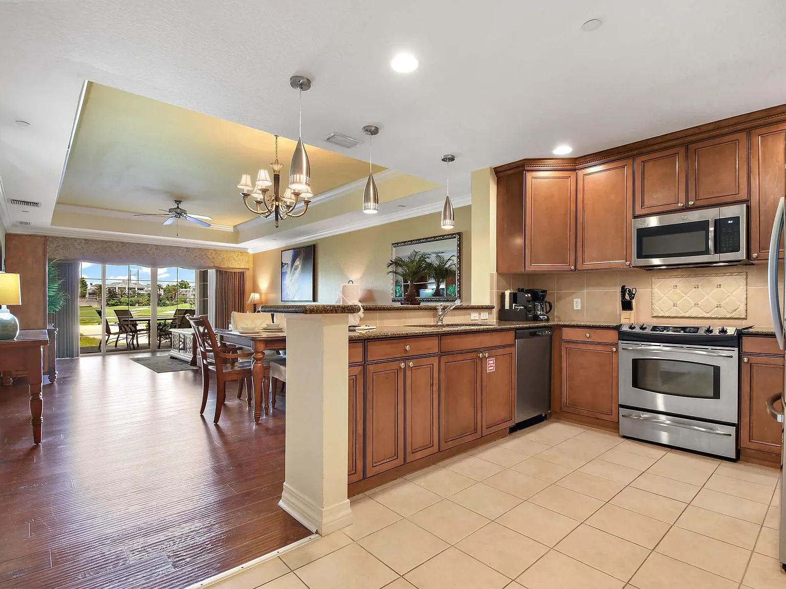 4 bed, 1630 sqft, $2,995 — Photo 3