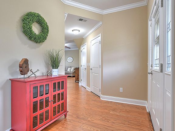 5th image of 2927 Royal Mile Dr