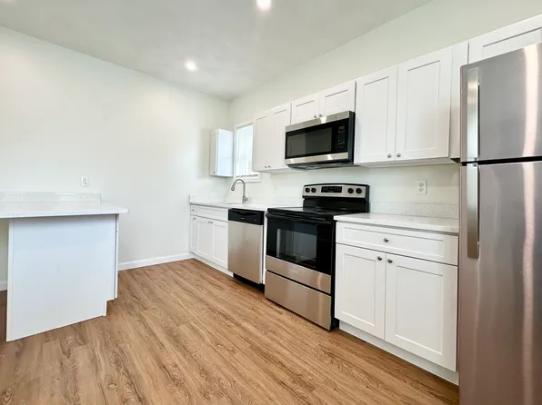 148 Indiana Ave #2, Providence, RI 02905