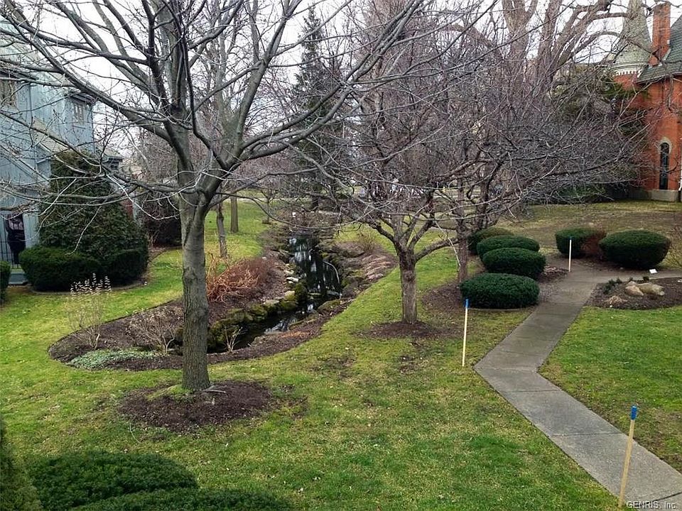 2nd image of 1527 East Ave