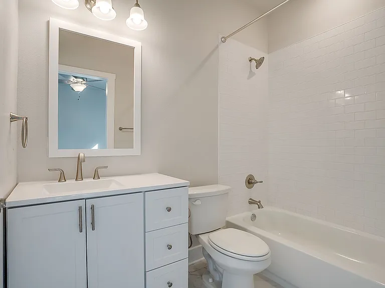 2323 Benbrook Blvd — Photo 35