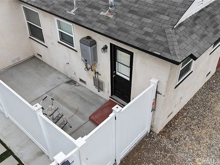 15709 Devonshire St — Photo 32