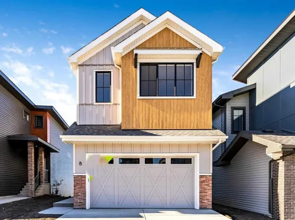8 E Heritage Link, Cochrane, AB T4C 2J8