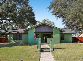 786 Renee St, Seguin, TX 78155