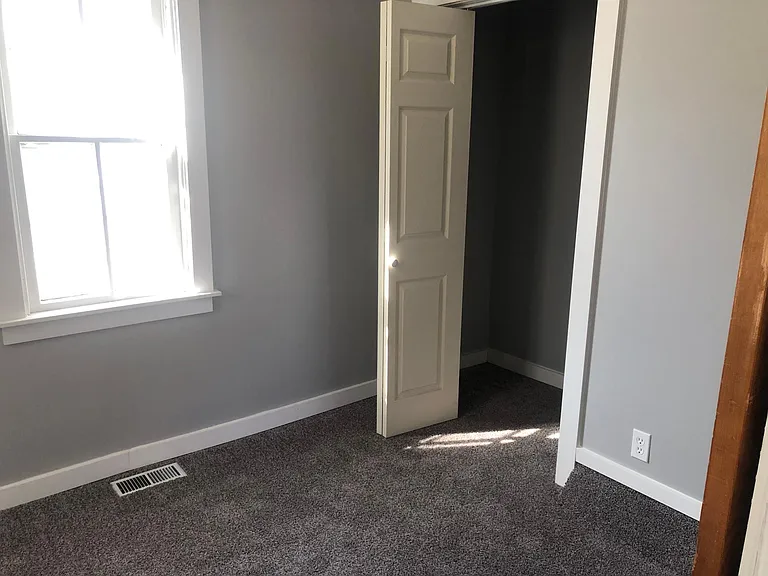 5844 Burdette St — Photo 7