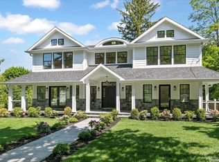 21 Bayview Ave, Port Washington, NY 11050