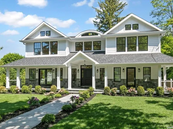 21 Bayview Avenue, Port Washington, NY 11050