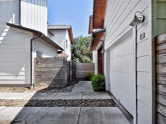 3rd image of 3005 Stokes Dr #B