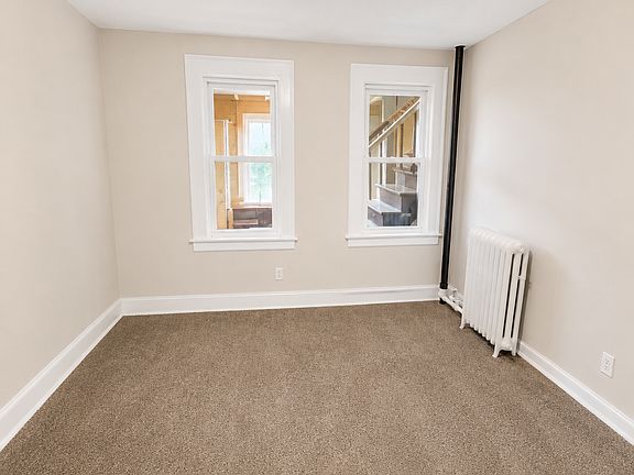 4th image of 15 Nursery St #2