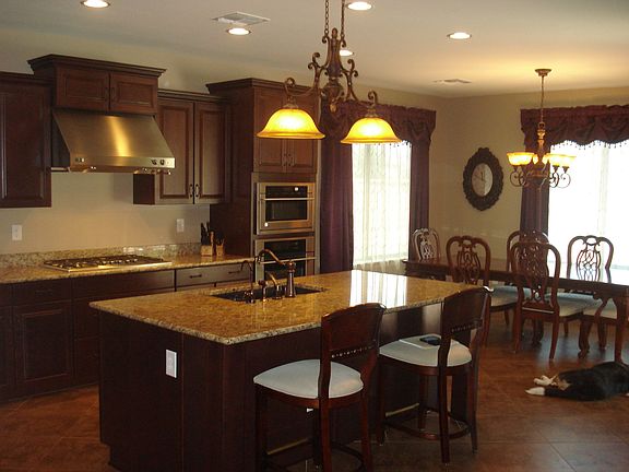 3rd image of 2625 E Carob Dr