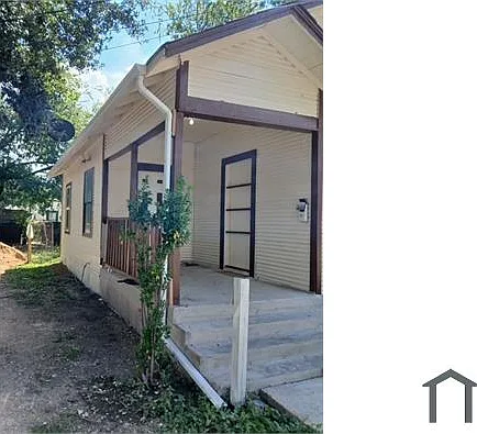 414 Blue Bonnet St