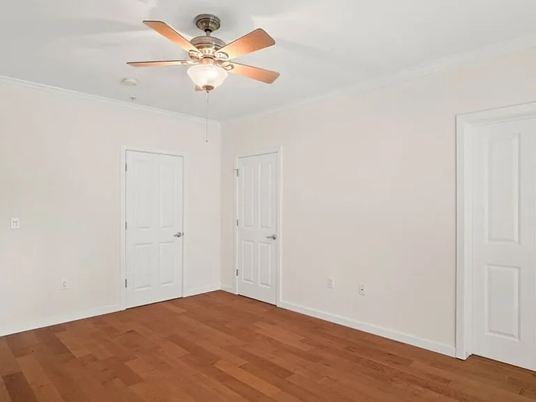 10616 Kinnard Ave #101 — Photo 28