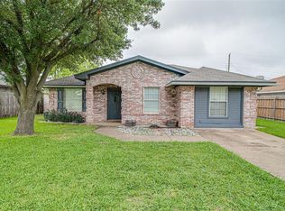 112 Meadow Dr, Crandall, TX 75114