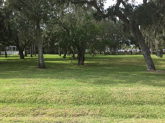 4th image of 12951 Treeline Ct
