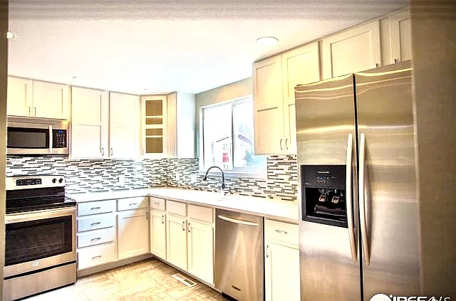 630 S Sherwood St #1 — Photo 2