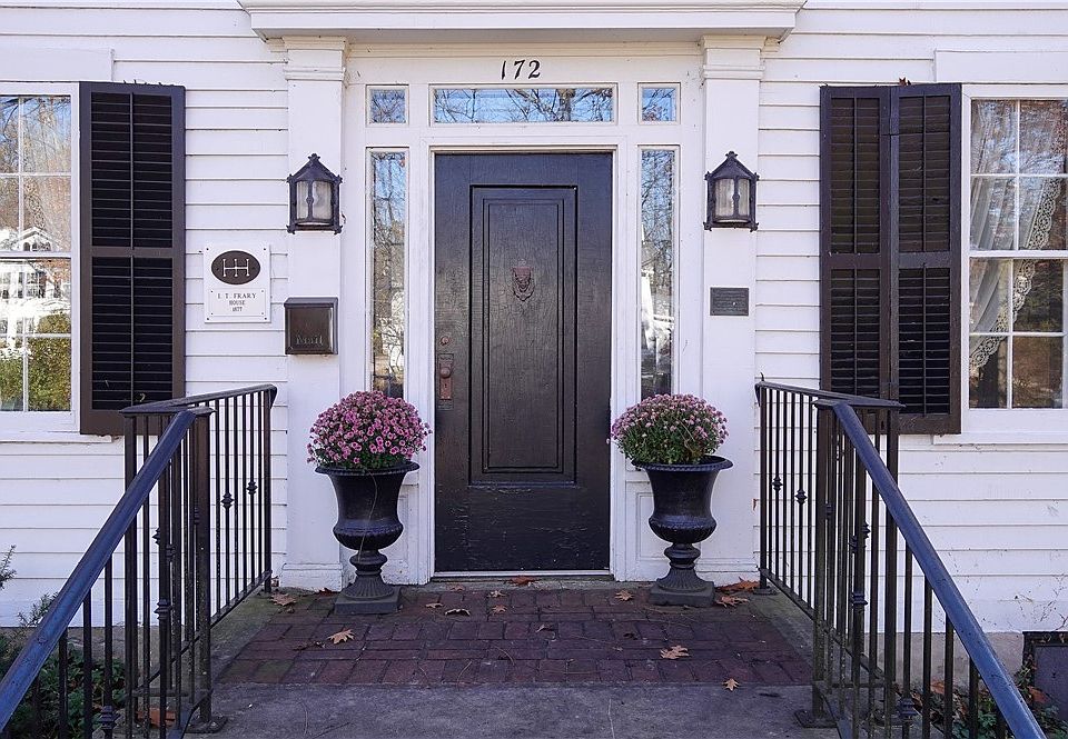 172 Aurora St, Hudson, OH 44236 Zillow