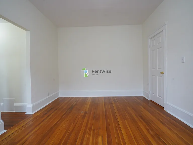 73 Brighton Ave #6 — Photo 4