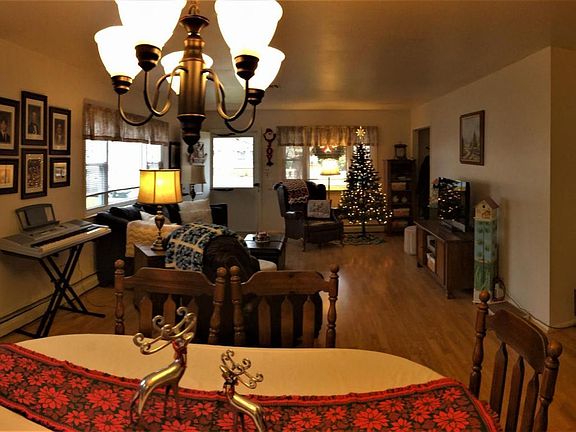 5th image of 445 Saint Thomas Dr