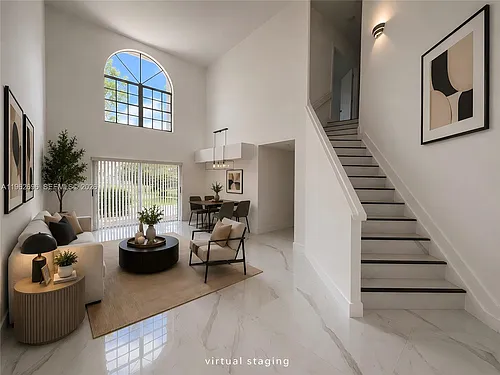 109 Gables Blvd Photo 1