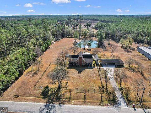 3rd image of 223 Hardy Johnson Rd