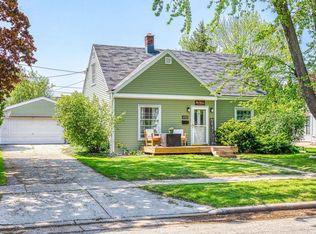 2115 N Harriman St, Appleton, WI 54911