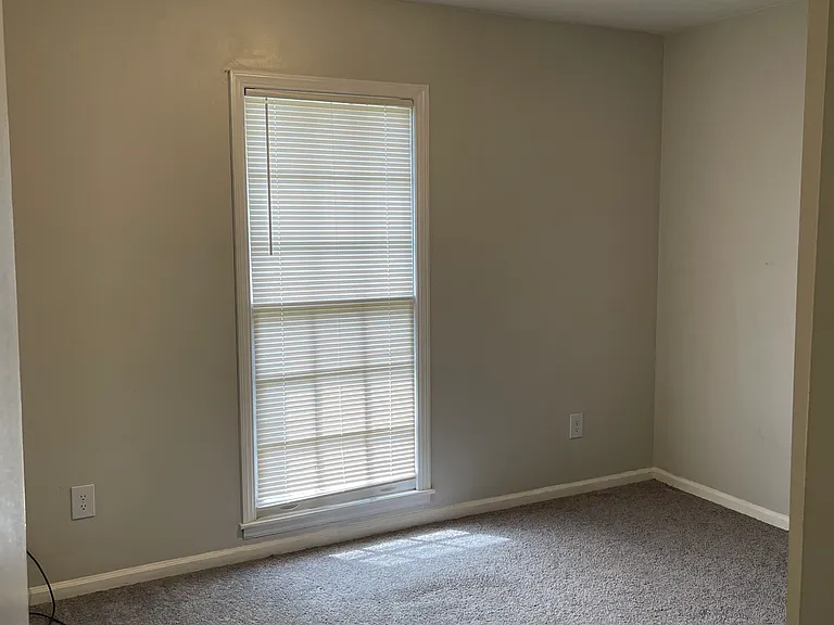 2586 Harwich Cir — Photo 10