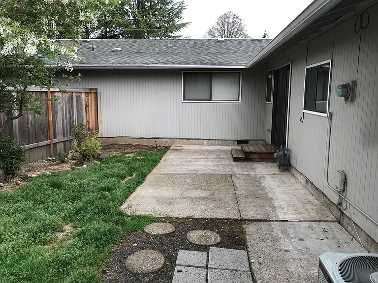 1595 Amberland Ave — Photo 4