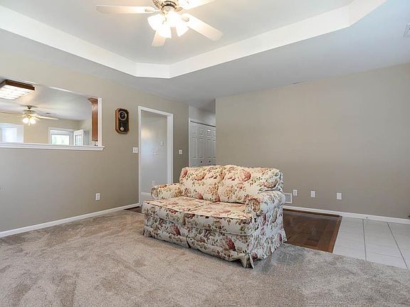 5th image of 841 Woodland Dr