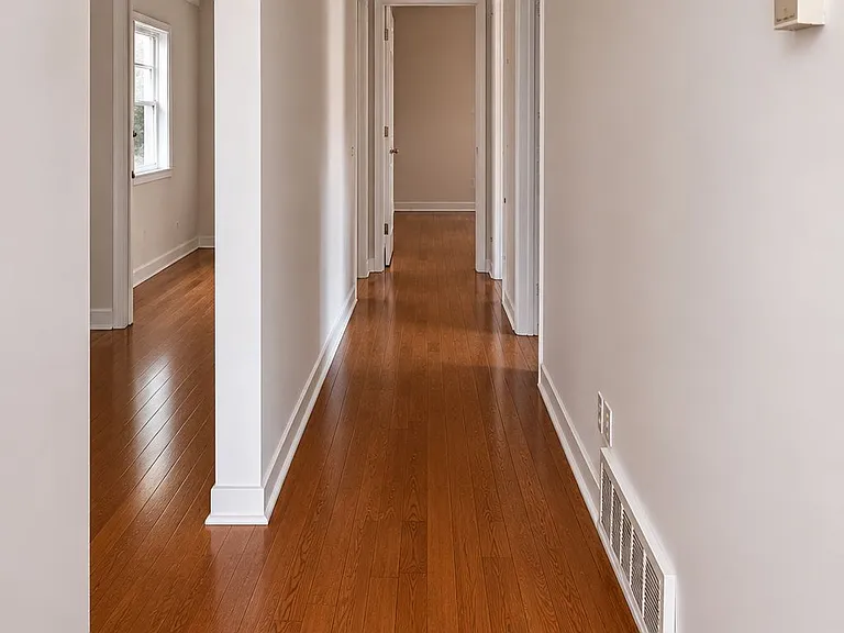 540 McCowan Rd #MAIN FLOOR — Photo 5