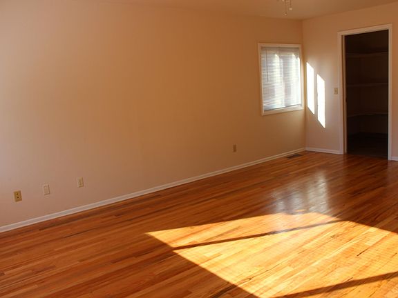 3rd image of 4501 W Juniper Dr