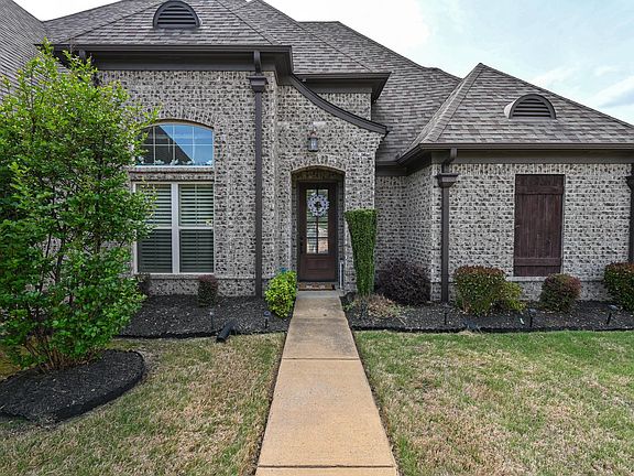 5th image of 5093 Laurel Springs Dr