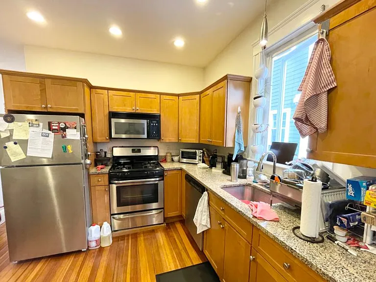 14A Edison Grn #1 — Photo 1