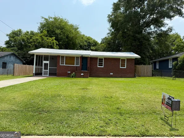 2642 Reynolds Dr, Macon, GA 31206