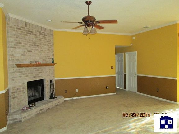 3rd image of 3004 Jasmine Ln
